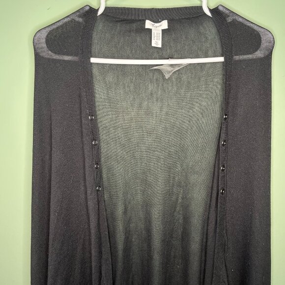 Thyme Maternity Nursing Shawl in Black - Picture 3 of 4